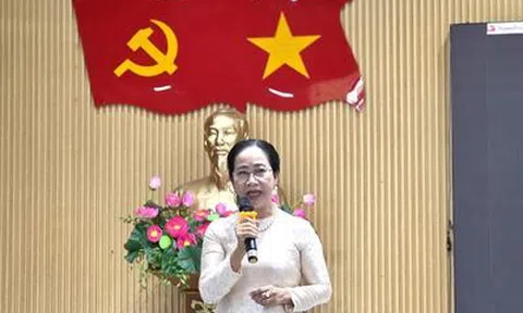 Khi luật dân số không còn chỉ là chuyện sinh bao nhiêu con