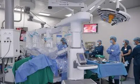 Liên tiếp nhiều ca ung thư đại tràng được phẫu thuật thành công bằng robot tại Vinmec Cần Thơ