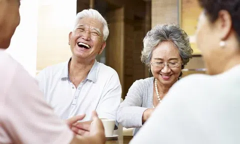 Bước qua tuổi 60, chỉ cần có 3 điều này là đủ, 2 kiểu quan hệ càng giữ càng khiến cuộc sống thêm mệt mỏi