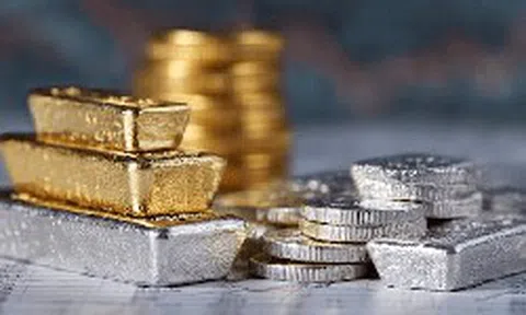 Giá vàng, bạc tăng mạnh, loạt quỹ lớn tranh thủ “gom hàng”