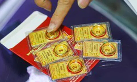 Giá vàng biến động liên tục, nhà đầu tư nên làm gì?