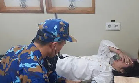 Cô gái không biết bơi kể lại 8 giờ sống sót giữa biển khơi