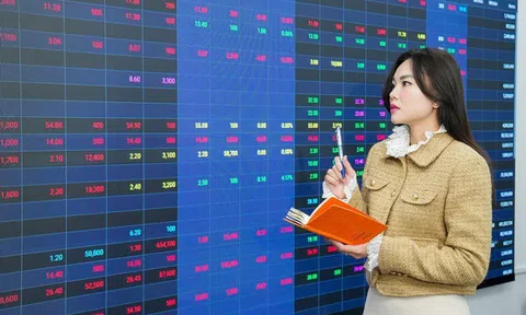 Dòng tiền cạn lực, VN-Index đứng trước ngưỡng quyết định