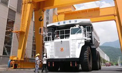 Phát hiện Trung Quốc âm thầm đưa ‘gã khổng lồ’ 350 tấn vào hoạt động: Khối pin lớn gấp 15 lần ô tô điện, sạc 90% trong 25 phút, vận chuyển hàng nghìn tấn đất đá mỗi ngày