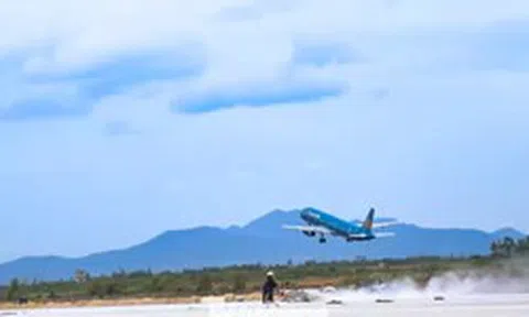 Hình ảnh đường băng nghìn tỷ sân bay Phù Cát sắp về đích