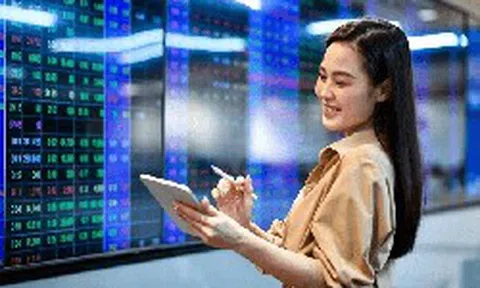 Tự doanh CTCK tiếp đà mua ròng hàng trăm tỷ đồng cổ phiếu trong phiên cuối tuần