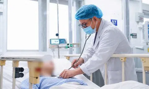 Sản phụ 23 tuổi nguy kịch vì mắc sốt xuất huyết, băng huyết và suy gan cấp