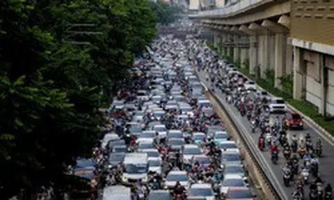5 ngày nghỉ lễ bắt đầu từ mai: Đường phố Hà Nội và TPHCM lúc này!