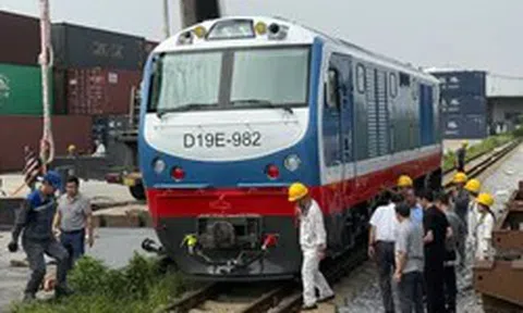 Đường sắt Việt Nam tiếp nhận lô đầu máy mới đạt tốc độ lớn nhất 120km/giờ