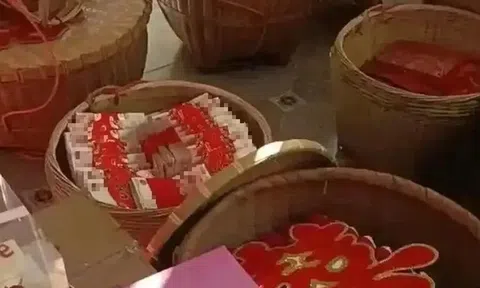Chú rể mang giỏ tre chứa gần 900 triệu đồng đi hỏi vợ, nhà gái mở ra và cái kết bất ngờ