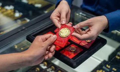 Giá vàng sáng nay: Vàng miếng đi ngang, vàng nhẫn có nơi bán gần 150 triệu đồng/lượng