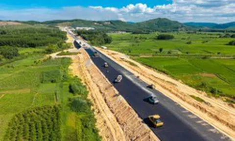 Thủ tướng Chính phủ yêu cầu đẩy nhanh tiến độ các dự án đường cao tốc tại khu vực phía Bắc