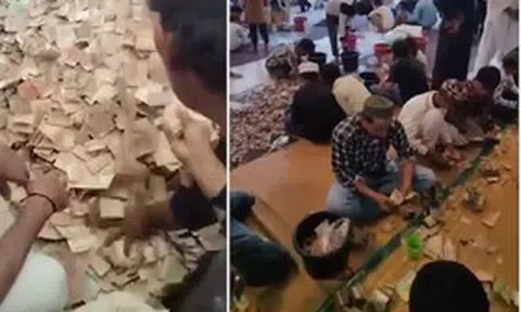 Cụ bà ăn xin qua đời, dân làng "sốc" khi mở cửa nhà thấy cả núi tiền
