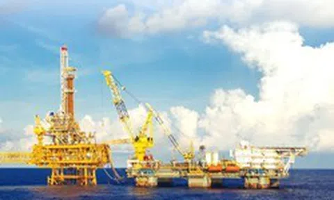Giá thuê giàn khoan chịu áp lực ngắn hạn, "ông lớn" dầu khí vẫn được dự báo tăng trưởng mạnh