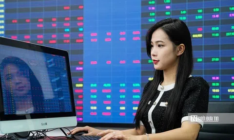 Áp lực bán phủ rộng, VN-Index còn cơ hội trở lại đà tăng