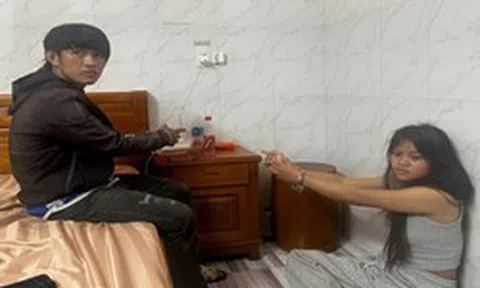Kiểm tra nhà nghỉ Hoa Hồng, bắt giữ đôi nam nữ Y Tiểu Phương và Lê Hoàng Khang