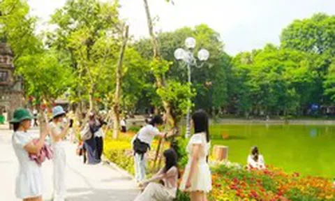Miền Bắc thời tiết đẹp trước khi mưa dông