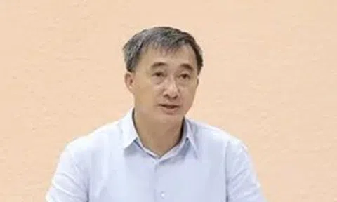 Thứ trưởng Bộ Y tế Trần Văn Thuấn bị tạm đình chỉ công tác