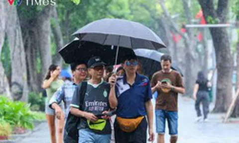 Đêm 9/9, không khí lạnh tràn về, Hà Nội có mưa dông