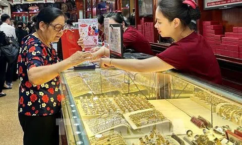 Giá vàng hôm nay (10/9): Diễn biến lạ, Mi Hồng lội ngược dòng