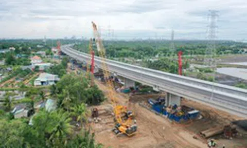 Rầm rộ thi công nút giao đa tầng 3.000 tỷ, mở lối kinh tế biển TP.HCM