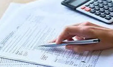 Trả lương sau khi nghỉ việc, trừ thuế TNCN ra sao?