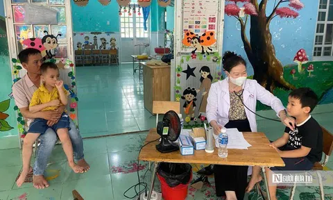 Khám sức khỏe miễn phí ở vùng sâu Lâm Đồng: Không thể chỉ chờ dân đến trạm y tế