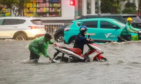 Hà Nội mưa lớn nhất từ đầu mùa