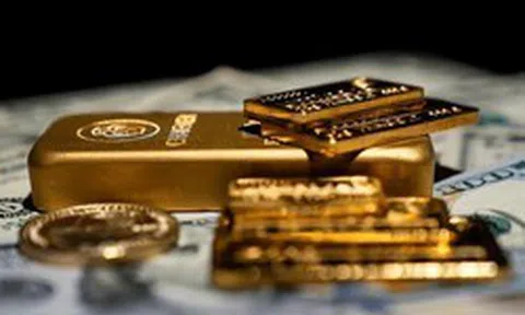 Giá vàng giảm sâu, loạt "cá mập" mạnh tay gom hàng