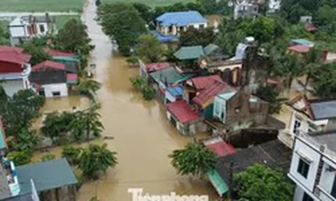 Mưa lũ gây ngập nặng, chia cắt nhiều khu vực ở Nghệ An và Thanh Hóa