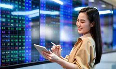 Gần 200 triệu USD chờ đổ vào chứng khoán Việt Nam trong tháng này, CTCK điểm tên 3 nhóm cổ phiếu "hút tiền" mạnh