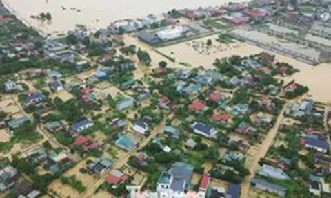 Hình ảnh hơn 8.400 hộ dân ngập trong lũ