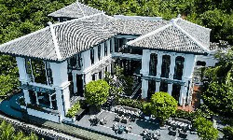 Khu nghỉ dưỡng 7 lần được Oscar du lịch vinh danh do Sun Group đầu tư có nhà hàng từng lọt Top 10 nhà hàng tốt nhất thế giới, do "phù thủy kiến trúc" thiết kế