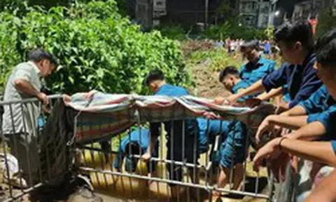Hà Nội: Đơn vị phụ trách thoát nước nói gì về vụ nam sinh ngã xuống cống tử vong?