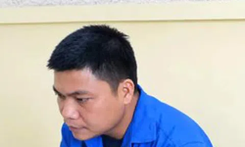 Khởi tố đối tượng 'hô biến' sổ đỏ của người khác thành tên mình