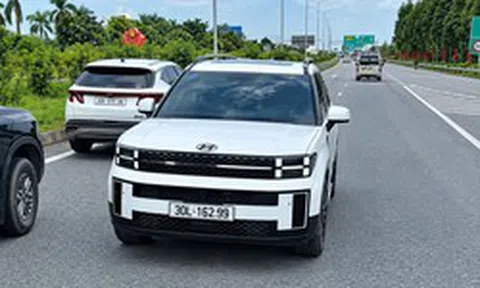 Ô tô đi ngược chiều trên Quốc lộ 1, tài xế bị phạt 19 triệu đồng