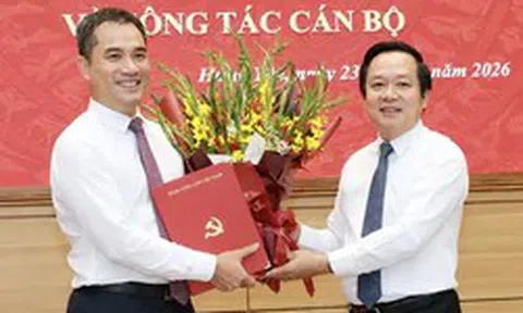 Công bố các quyết định của  Ban Bí thư về công tác cán bộ