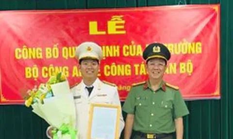 Công bố quyết định của Bộ trưởng Công an về công tác cán  bộ