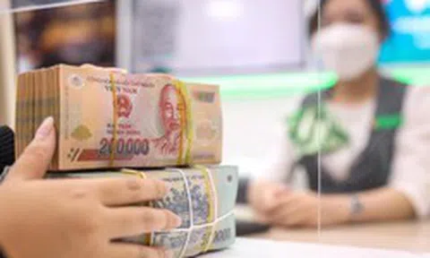 Bậc lương công chức thấp nhất 3,4 triệu, còn chưa bằng mức sàn cho người chưa qua đào tạo