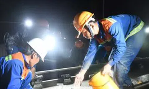 Tăng tốc thi công xuyên đêm đưa tuyến tàu điện nhẹ Phú Quốc kịp APEC 2027