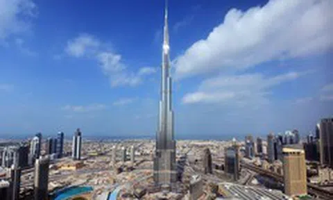 Siêu tháp cao nhất thế giới, gần gấp đôi Landmark 81: Được dựng từ 330.000 m3 bê tông, 39.000 tấn thép, tốc độ thi công có thời điểm đạt 2 tầng/tuần