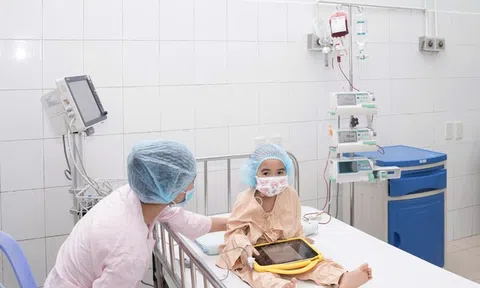 Bé trai 18 tháng tuổi hiến tủy cứu chị gái 4 tuổi: Câu chuyện khiến nhiều người xúc động