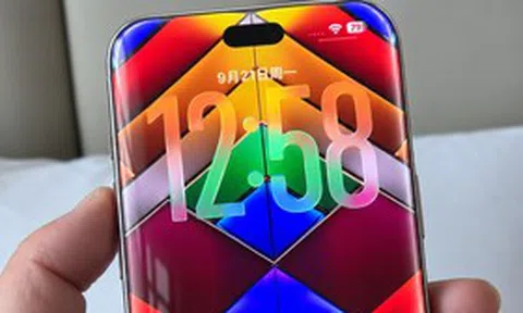 iPhone 20 Pro lộ diện với thiết kế khác lạ, thách thức đội ngũ kỹ sư