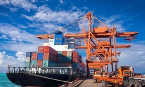 Doanh nghiệp mắc kẹt giữa ‘bão giá’ đúng dịp tăng tốc cuối năm