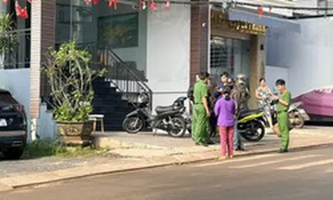 Người phụ nữ nghi rơi từ tầng 5 tử vong sau khi thuê phòng khách sạn cùng 1 người đàn ông