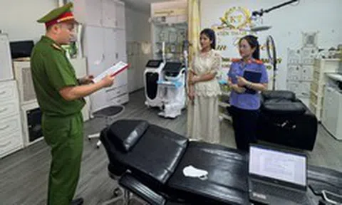 Quyết định khởi tố bà chủ hộ kinh doanh thẩm mỹ Kim Tuyến