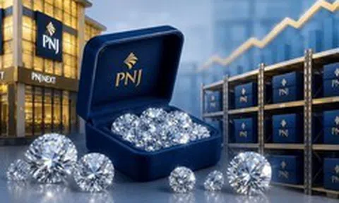 PNJ được giải cứu, một nhóm nhà đầu tư tranh thủ "thoát hàng"