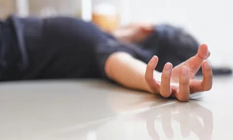 Người phụ nữ 43 tuổi tử vong, bác sĩ cảnh báo thói quen "cực độc" nhiều người mê