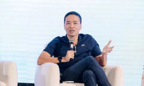 'Sếp' VietinBank băn khoăn về tương lai ngành IT, Chủ tịch VNG Lê Hồng Minh nói: ‘Anh không về hưu sớm được đâu’