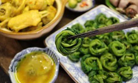 Chợ Việt có loại rau ăn lá bổ gan, dưỡng tim, phòng ung thư, hạ đường huyết: Vài nghìn cả mớ!